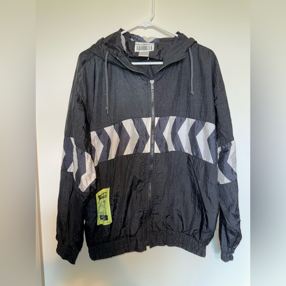 Gabrielle VINTAGE Black/White Medium Air Race Anniversary Windbreaker
